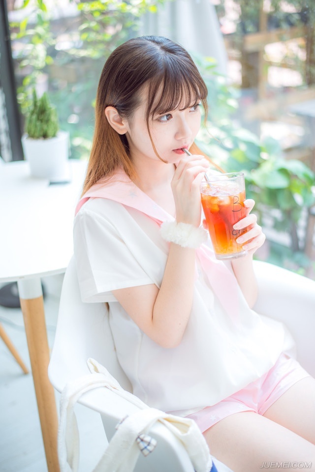 用一句话灭非诚勿扰所有女嘉宾的灯,俄希望娶一个处女。